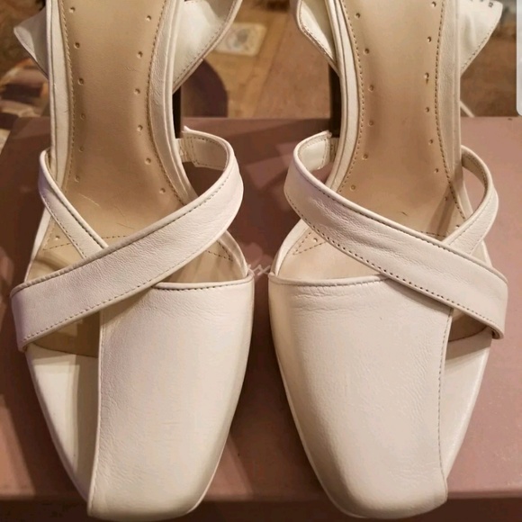 Bcbg max aria moxy off white heels NIB 10 - Picture 2 of 6